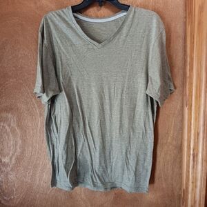 Men's V-Neck Short Sleeve Shirt - Olive Green